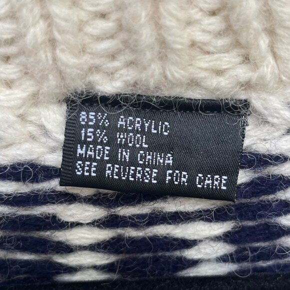 Vintage Hand-Knit Nordic Sweater – Wool Fair Isle Pullover - Picture 2 of 3